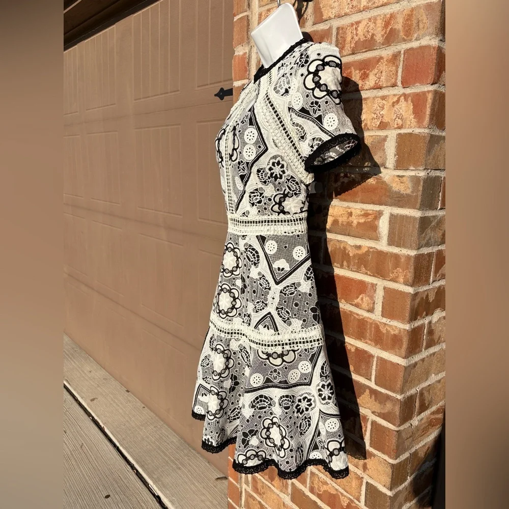 Alexis Emiliana Fit & Flare Mini Dress Black and White Diamond Lace size Medium - Picture 8 of 13